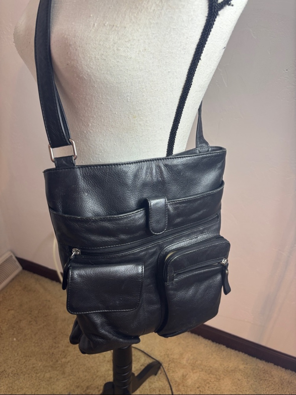 Ili NY Soft High Quality Leather Crossbody Bag Black BP10046B